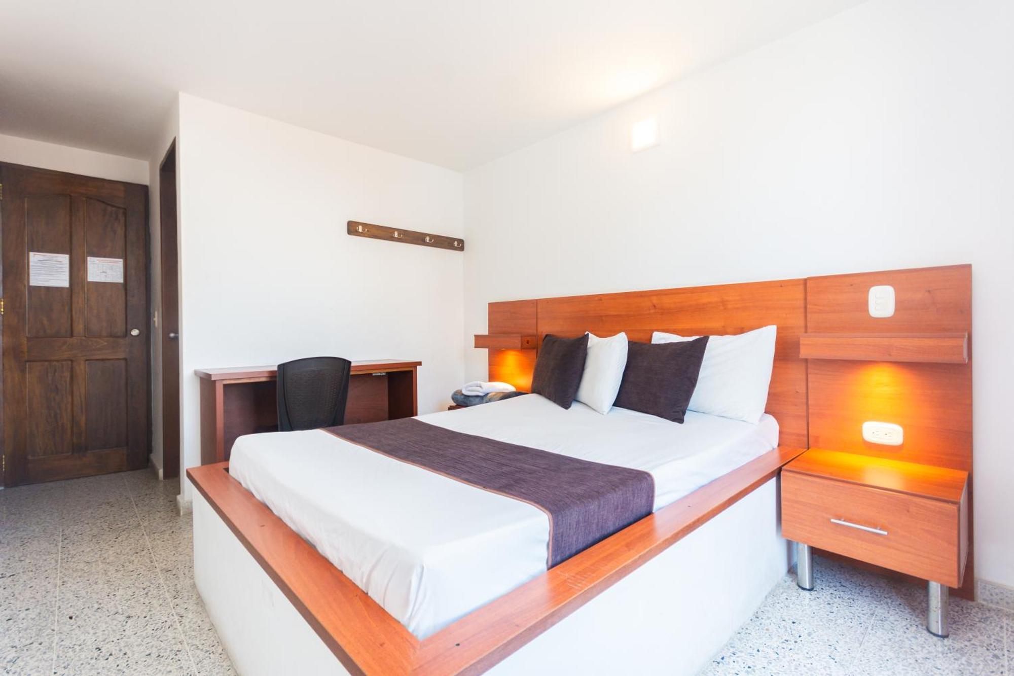 Hotel Bicentenario Rionegro Exteriör bild