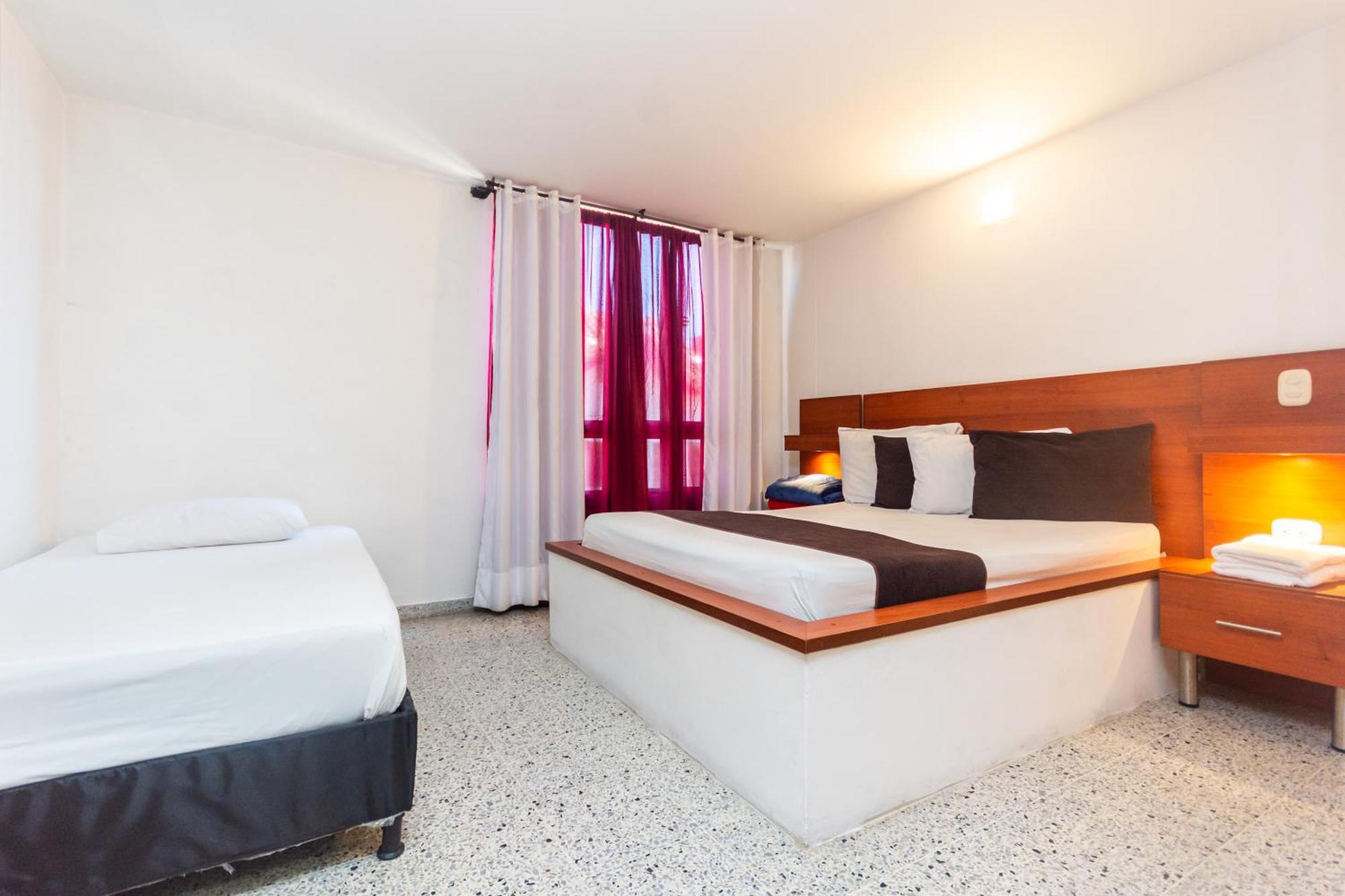 Hotel Bicentenario Rionegro Exteriör bild