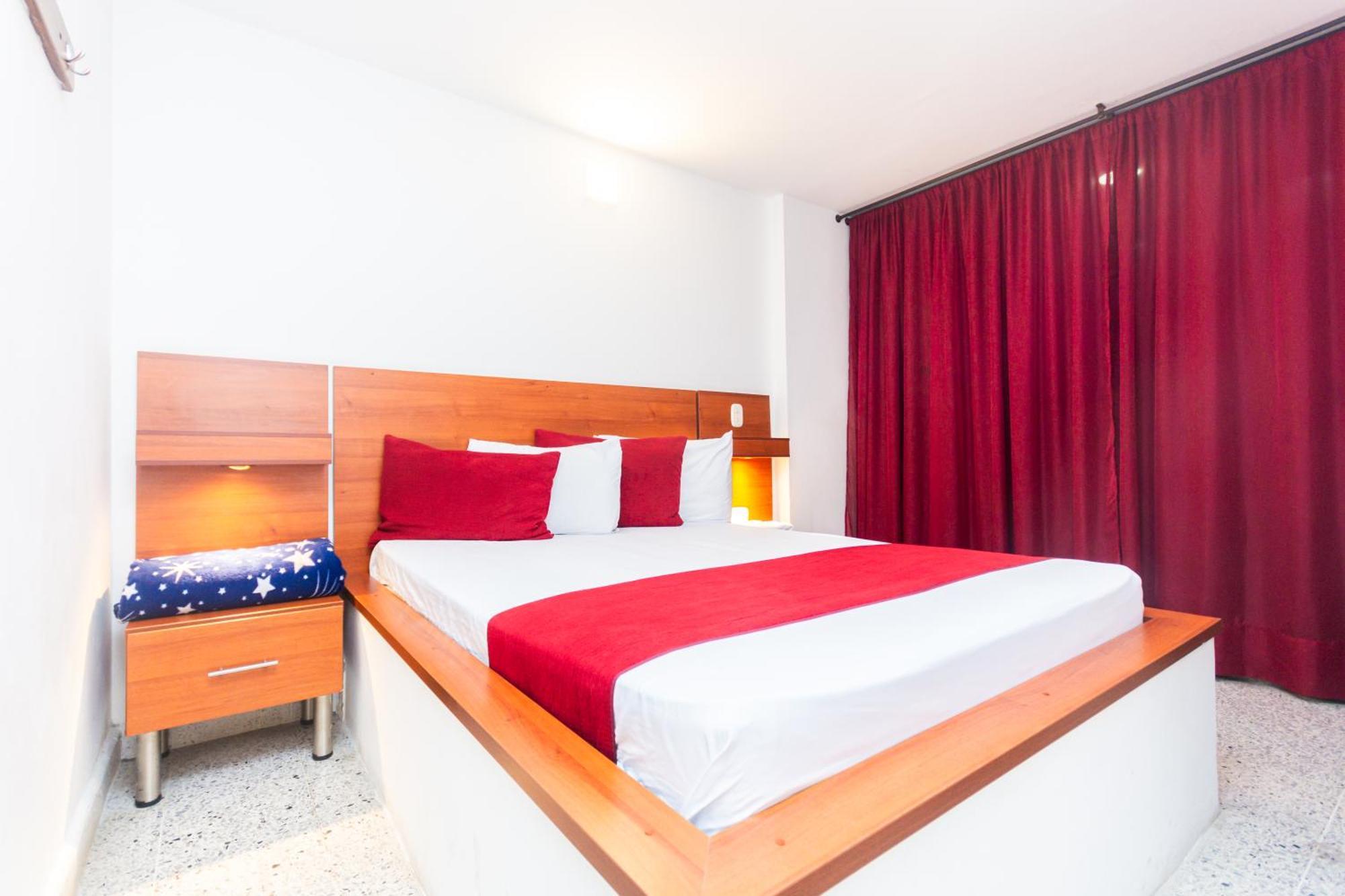 Hotel Bicentenario Rionegro Exteriör bild