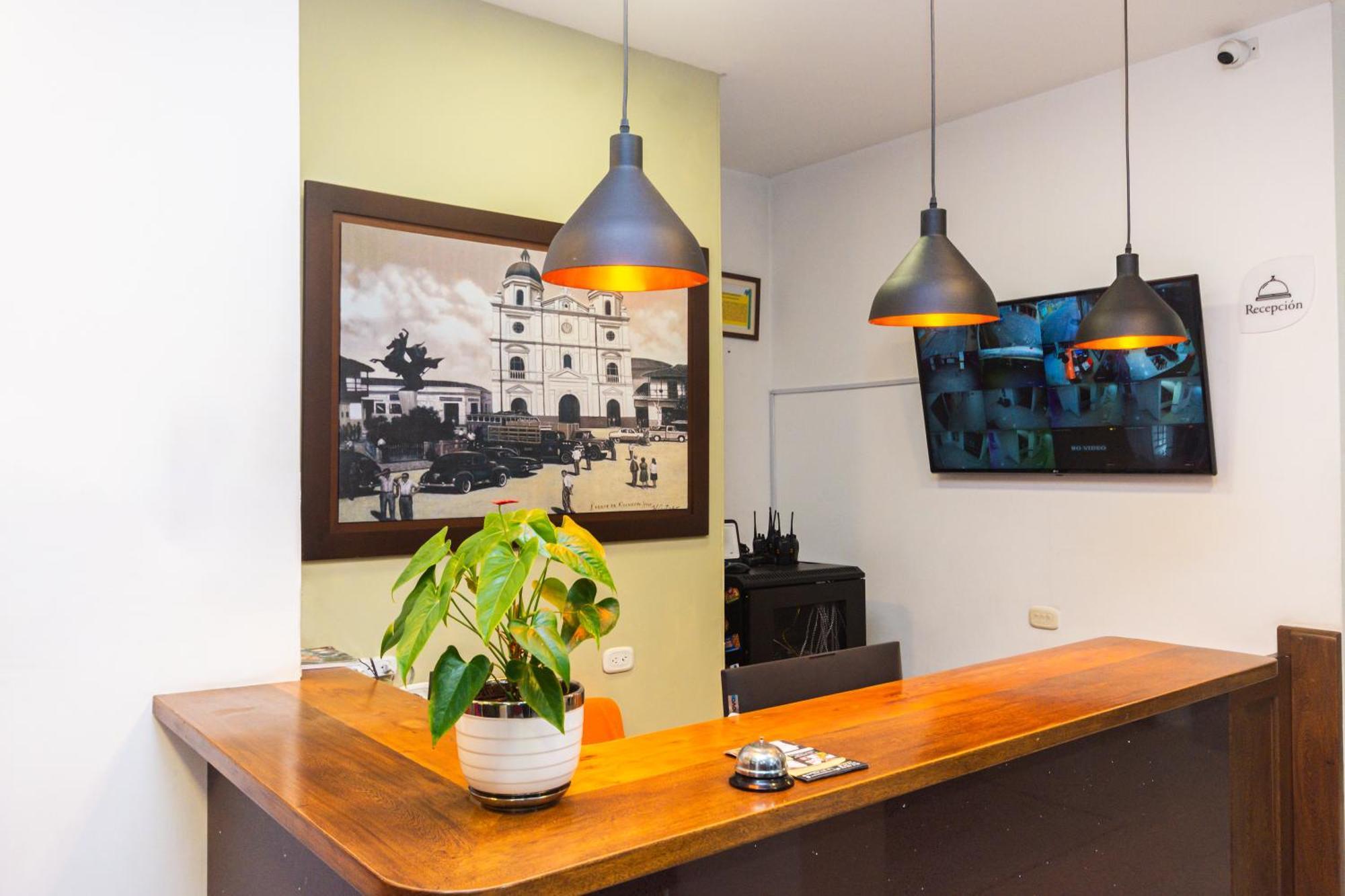 Hotel Bicentenario Rionegro Exteriör bild