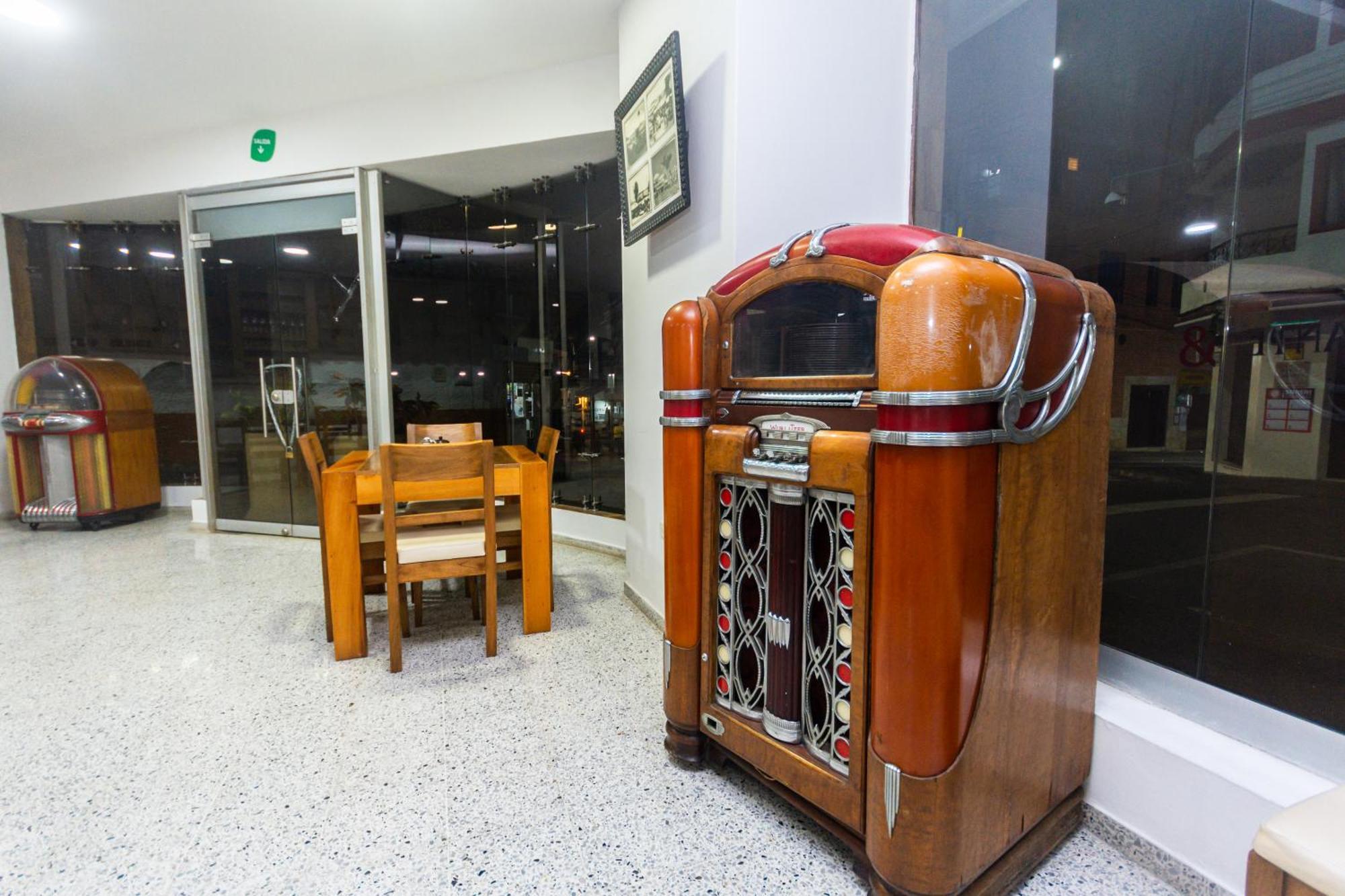 Hotel Bicentenario Rionegro Exteriör bild