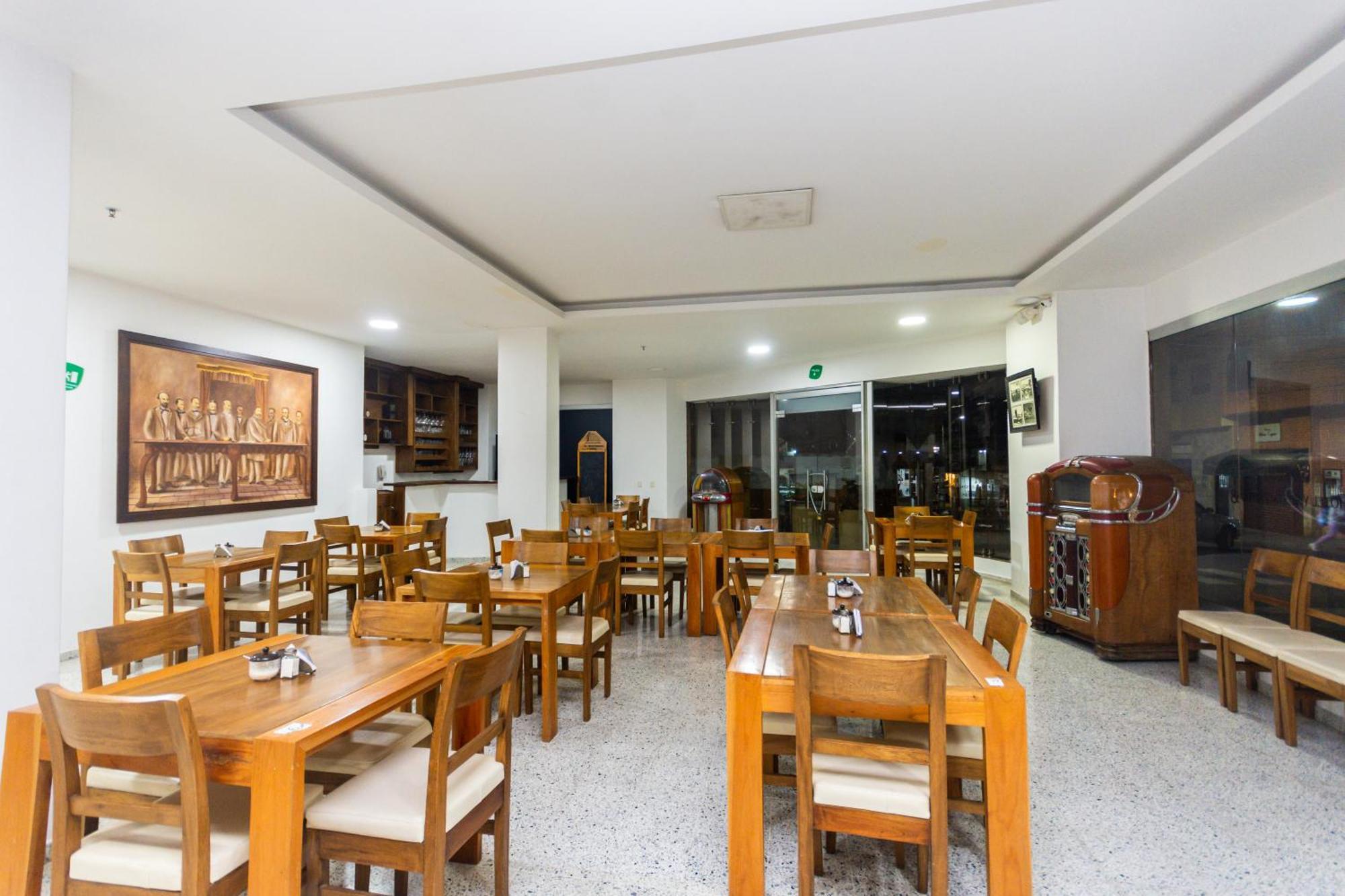 Hotel Bicentenario Rionegro Exteriör bild