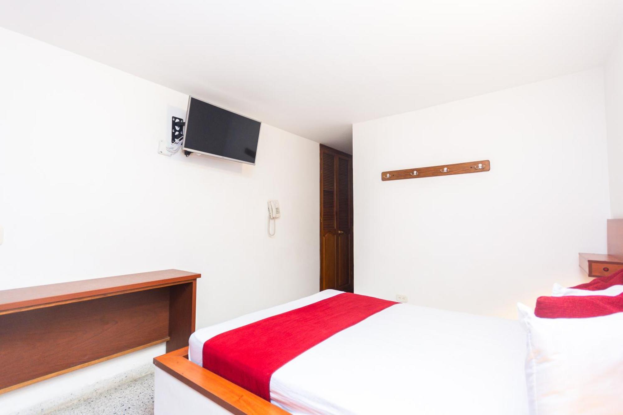 Hotel Bicentenario Rionegro Exteriör bild