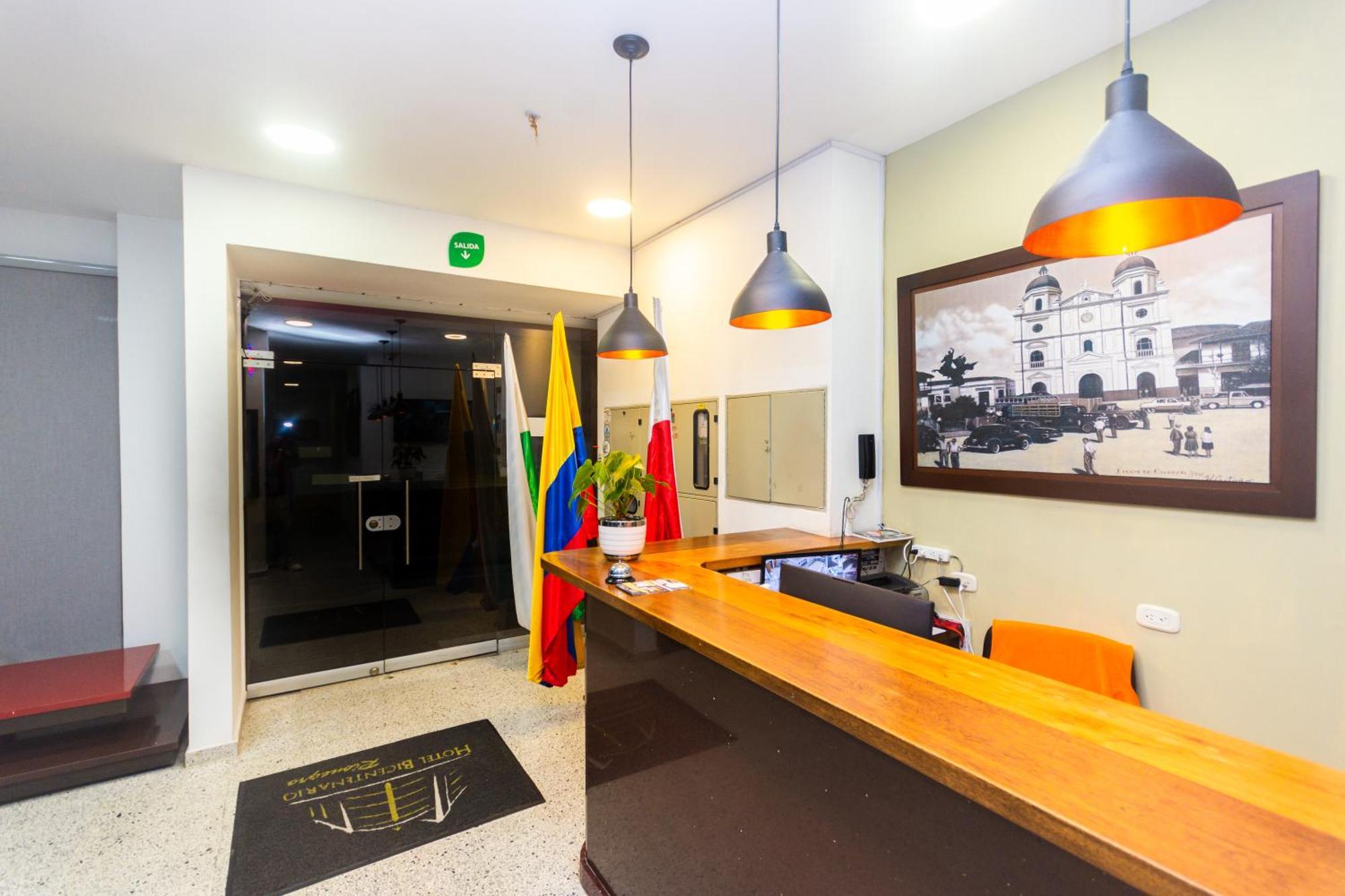 Hotel Bicentenario Rionegro Exteriör bild