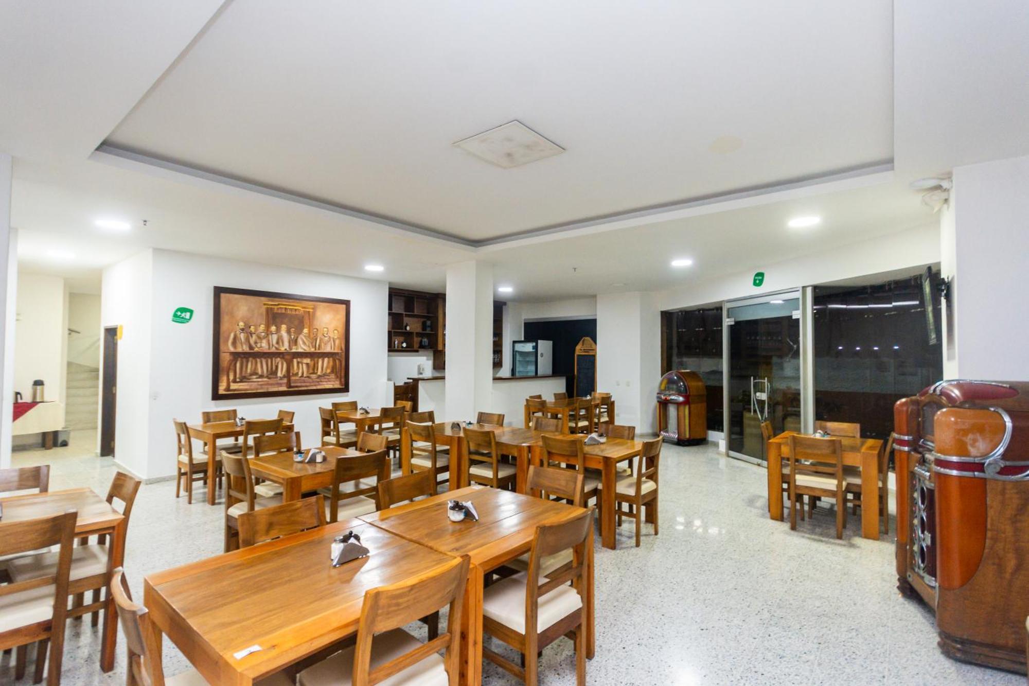 Hotel Bicentenario Rionegro Exteriör bild